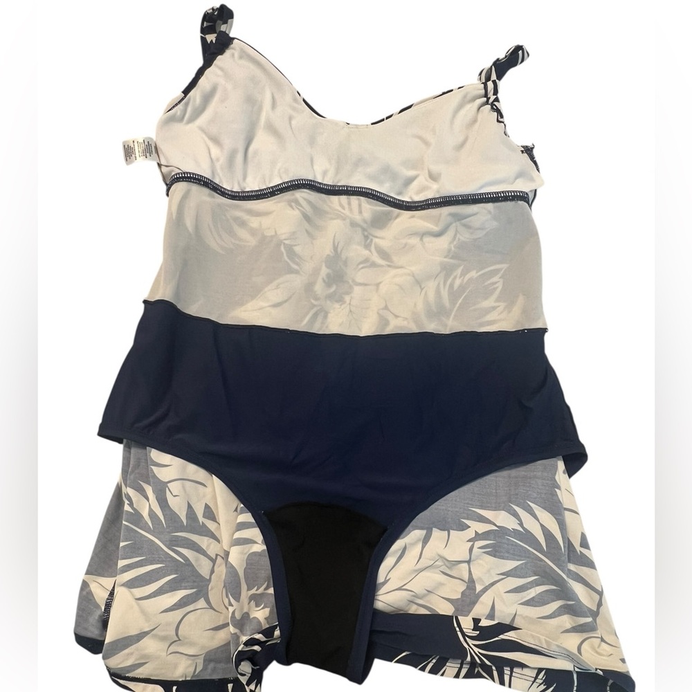 Beach House One Piece Swimsuit Swim-dress Size 16 Navy White Floral - Picture 6 of 8